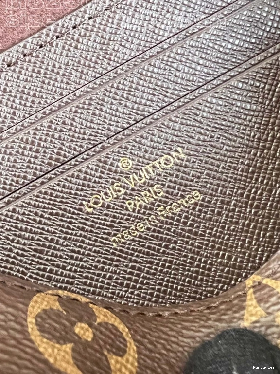 Cheap Wallet LOUIS Chain VUITTON Lily On 0729
